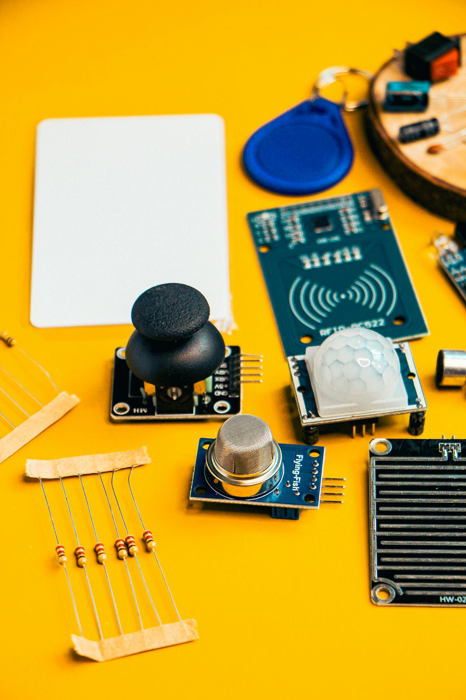 How RFID Readers Work: USB, Bluetooth, Fixed