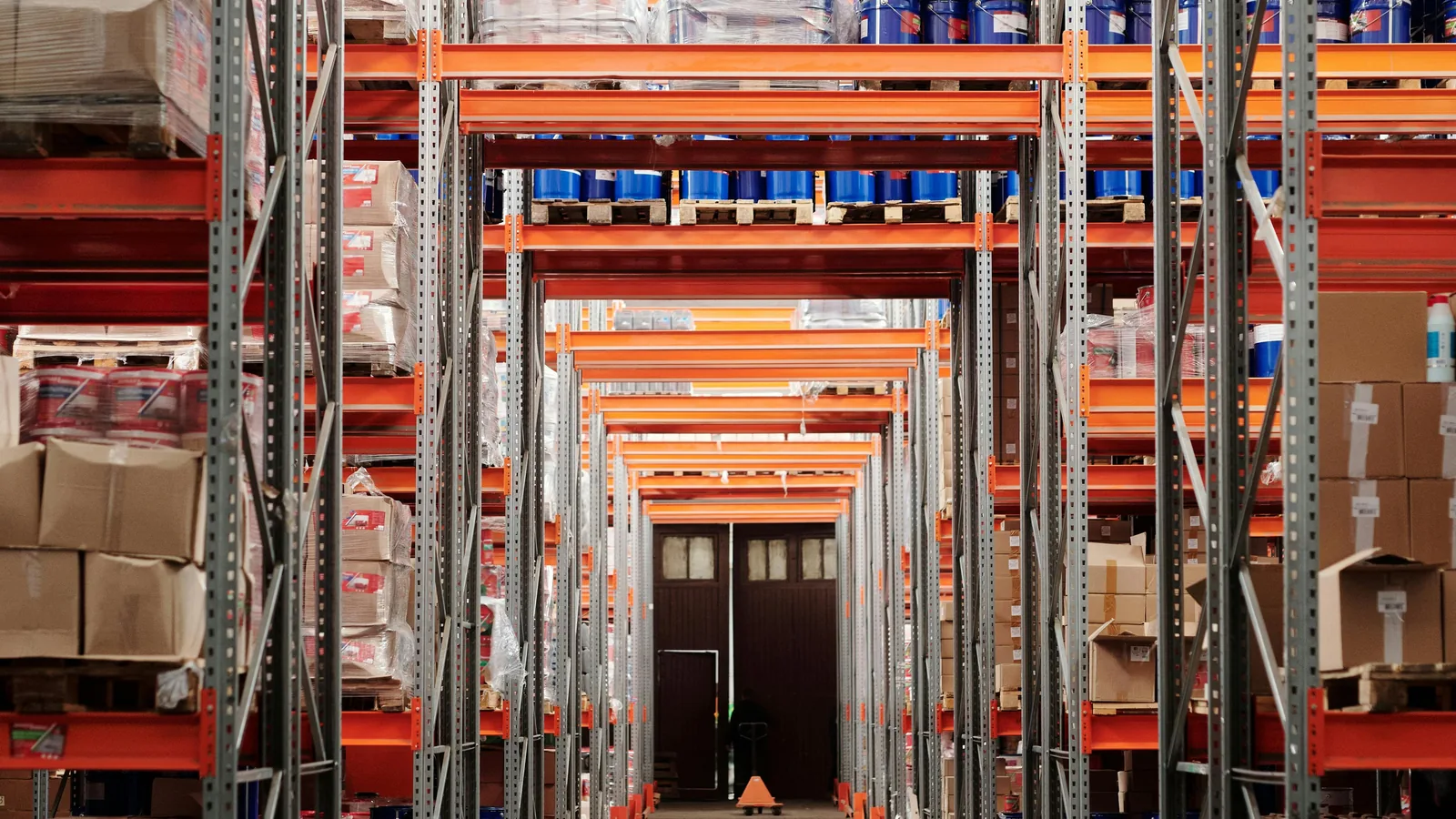 RFID inventory tracking — handheld cycle counter, fixed portal reader, item-level UHF tags, retail back-of-house